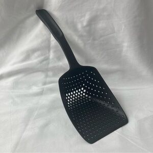 Pampered Chef Scoop 'N Drain 1622 Slotted Spoon Plastic Black Colander Retired
